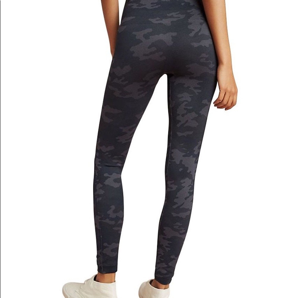 Spanx Black Camo legging. Size medium